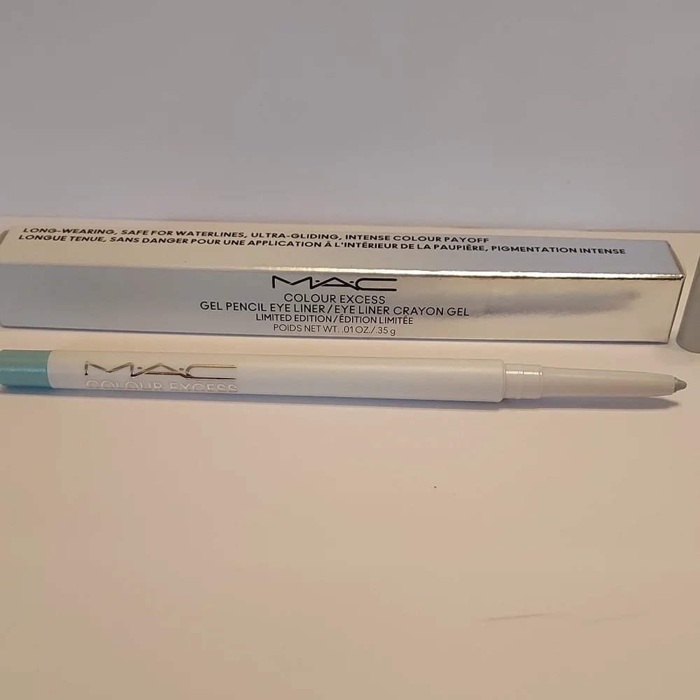 MAC Colour Excess Gel Pencil Eye Liner *BLURRING BLUE* / .01 oz / New in Box